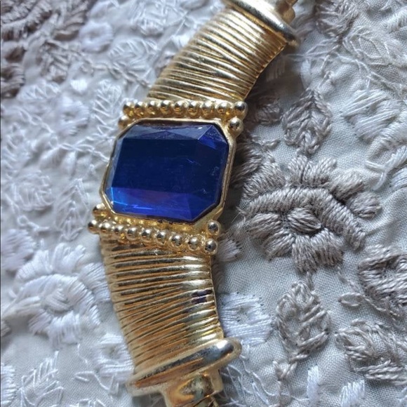 Vintage Park Lane Faux Sapphire Necklace. Blue Sapphire. Gold Tone Necklace. - Picture 7 of 9